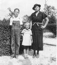 Filename=Ed_Sprouse2CJewel_Wilson2C_Annie_Lee_Wilson.jpg
Filesize=130KiB
Dimensions=330x373
Date added=Jul 13, 2015 Ed_Sprouse2CJewel_Wilson2C_Annie_Lee_Wilson.jpg