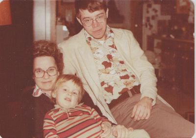 Meemaw2C_John2C_and_Bobby_03_28129.jpg